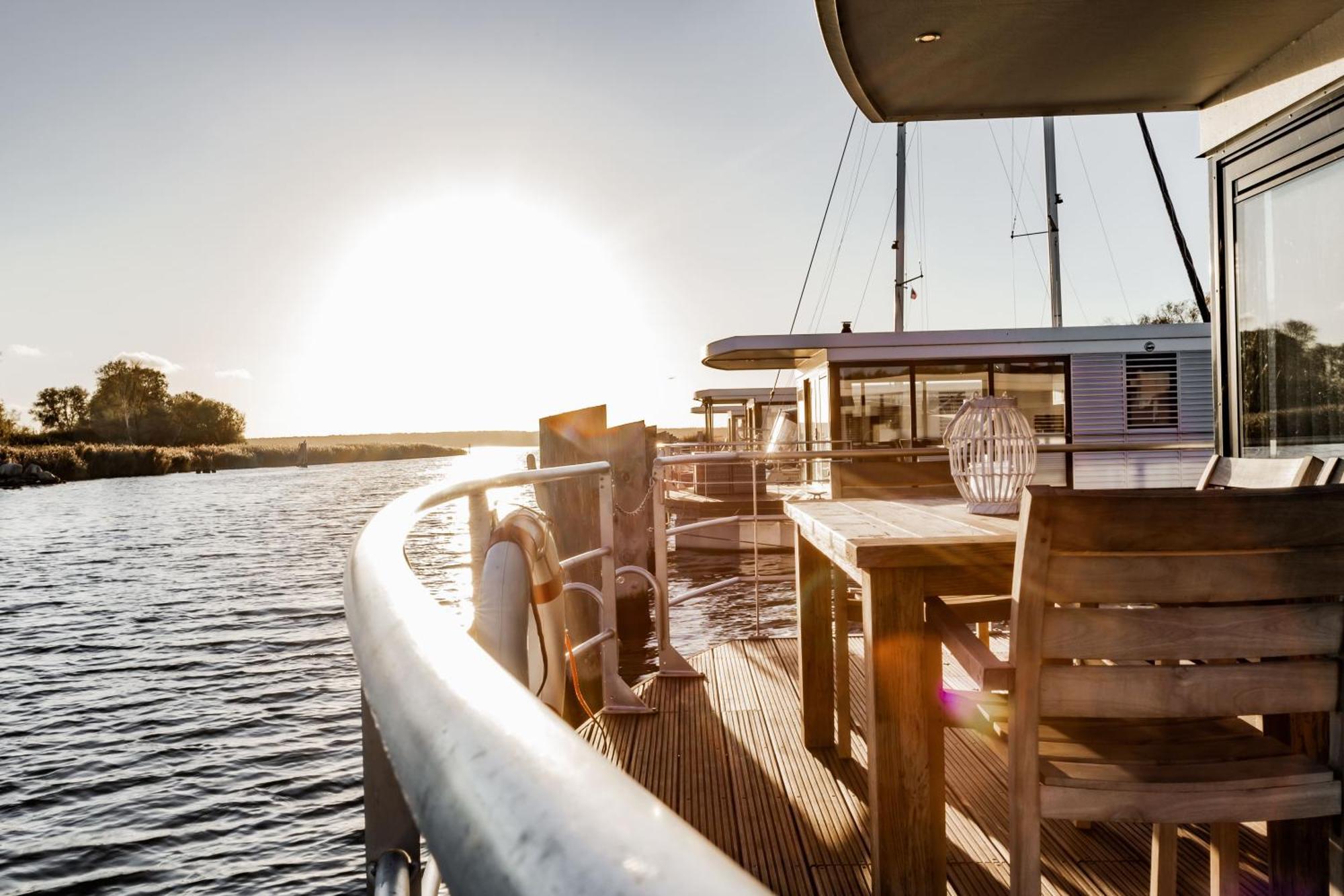 Floatinghouses Peenemuende Экстерьер фото