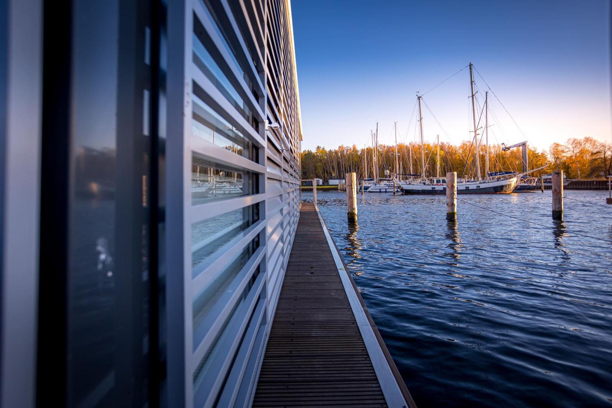 Floatinghouses Peenemuende Экстерьер фото